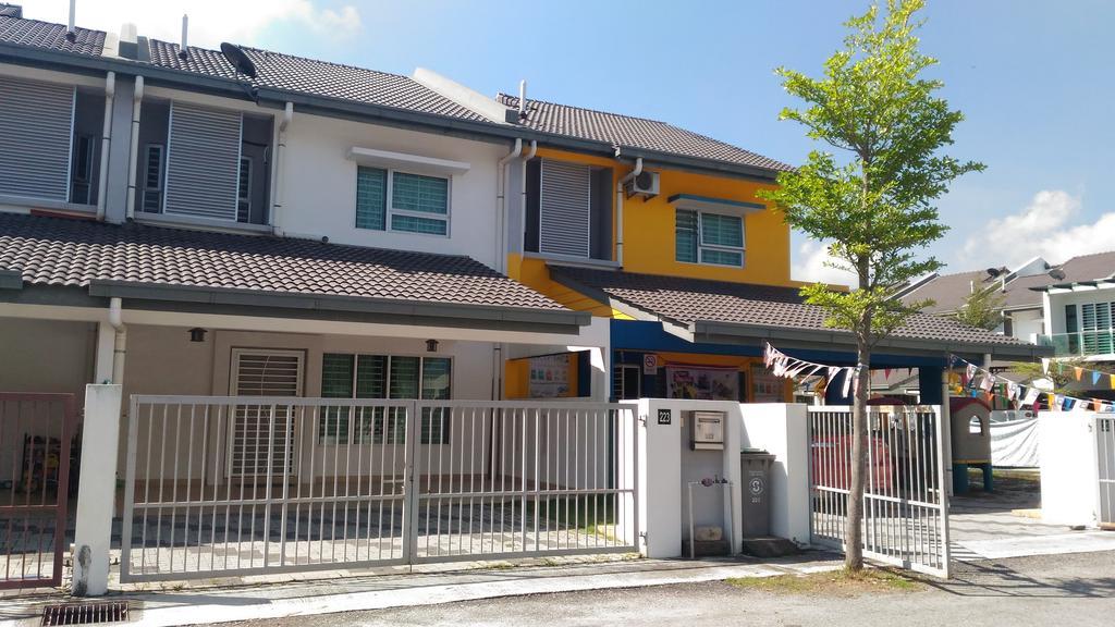 Kenanga Homestay Nilai Ngoại thất bức ảnh