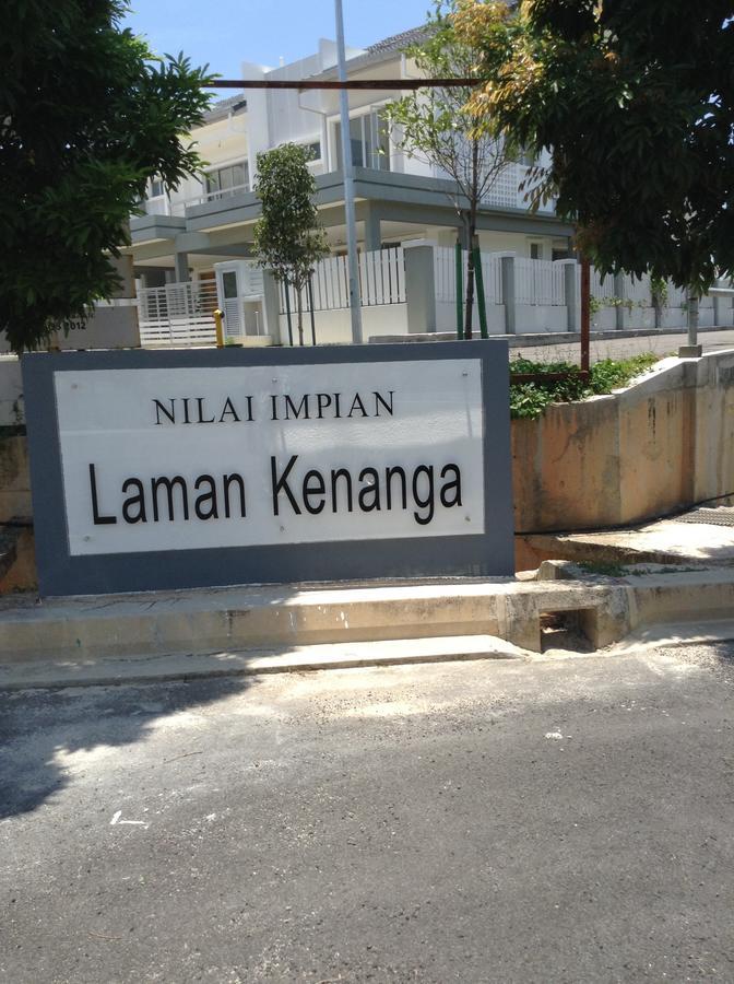 Kenanga Homestay Nilai Ngoại thất bức ảnh