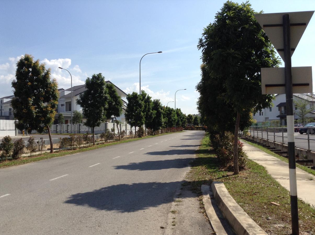 Kenanga Homestay Nilai Ngoại thất bức ảnh